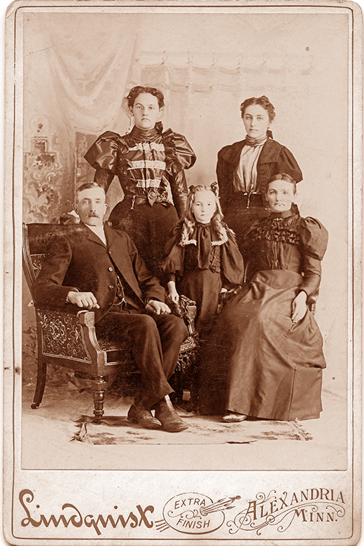 John Max, Henrietta Irgens, Christine, Mabel, Ida